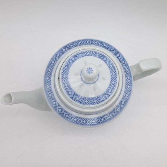 Vintage Unused Blue & White Ceramic Teapot - Picture 7 of 11